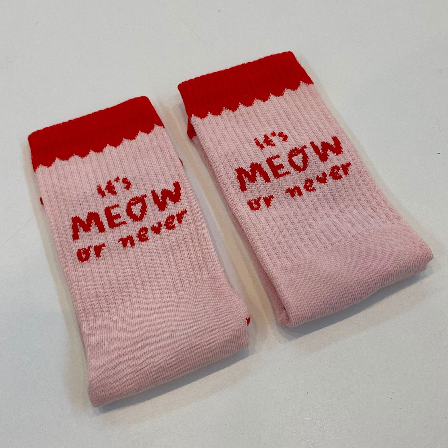 ITS MEOW OR NEVER socks