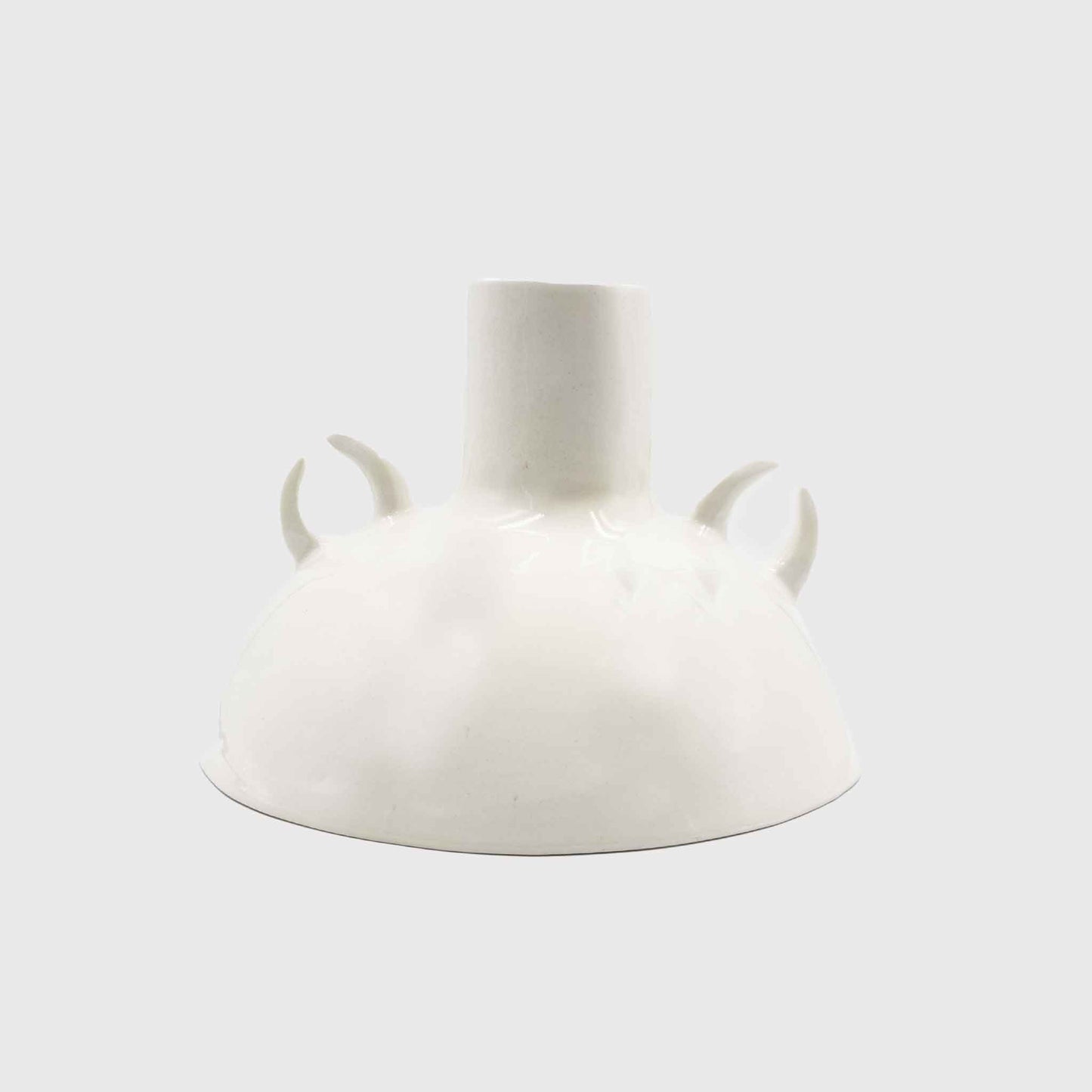 Ωm vase
