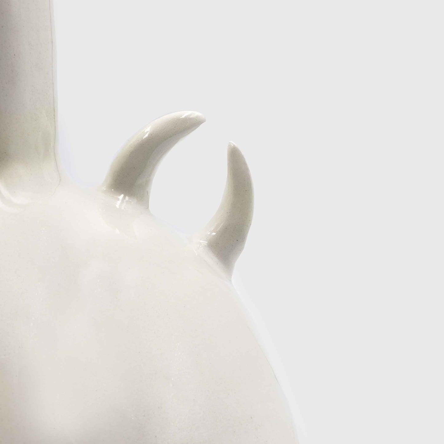 Ωm vase