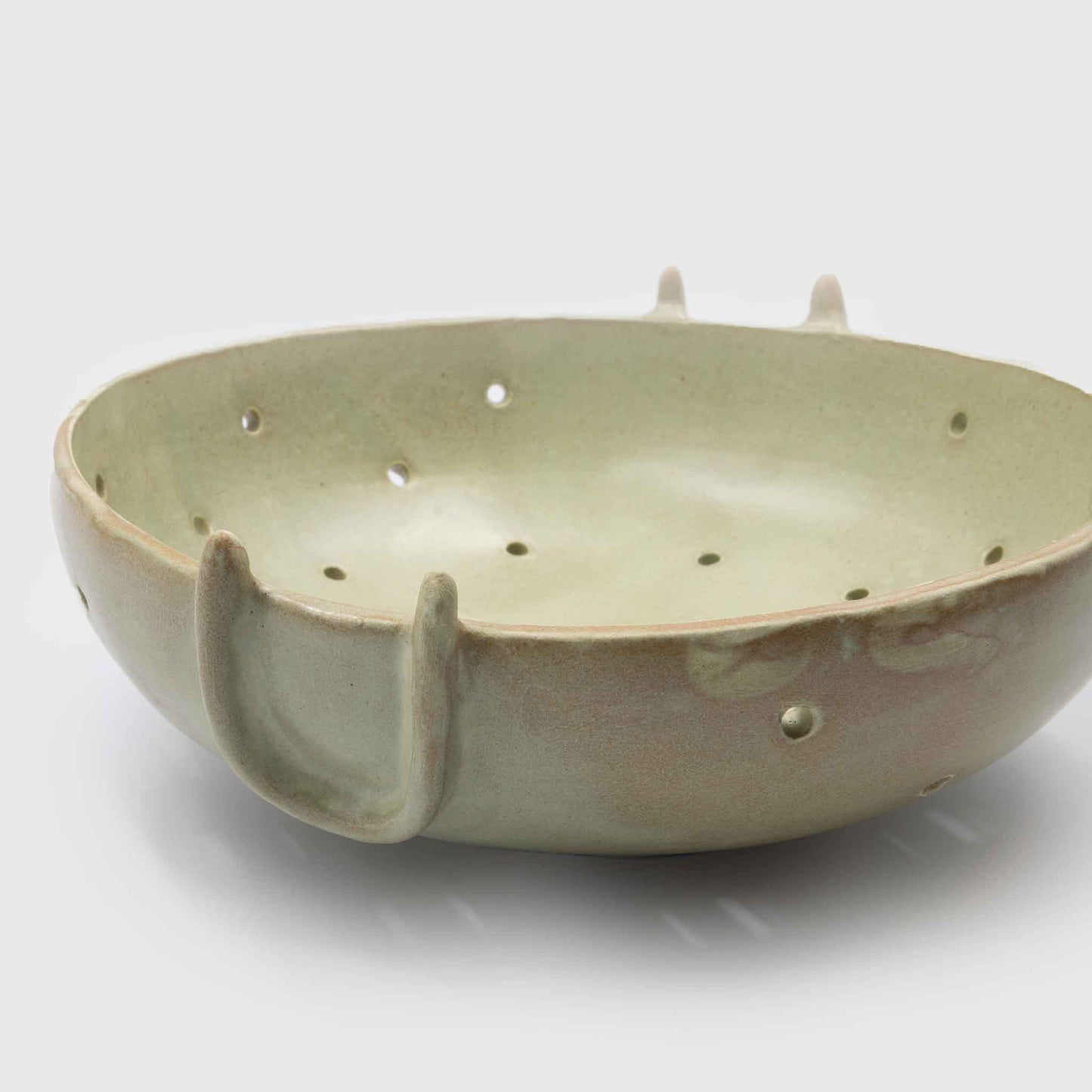 FRUIT PLATTER/ STRAINER