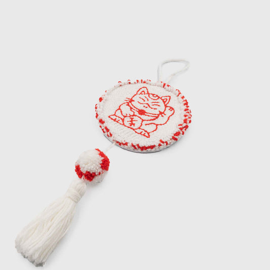 MANEKI NEKO CHARM knitted decoration