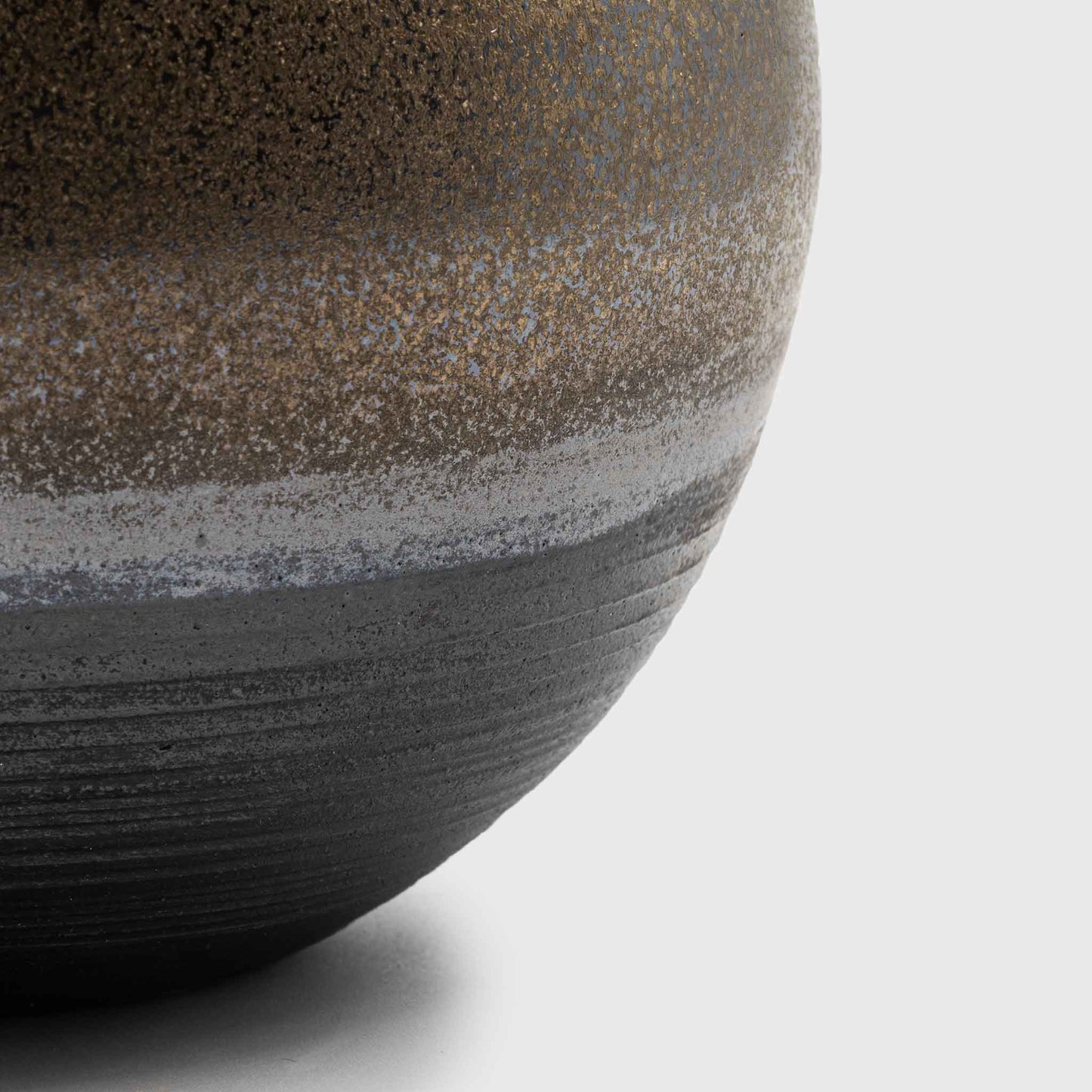 MK12 BRONZE BALL vase