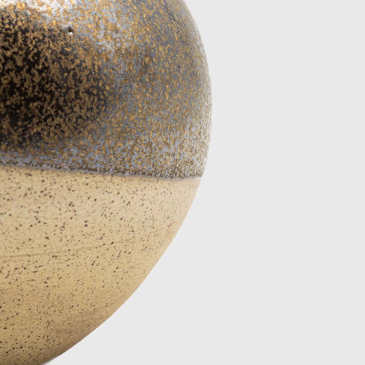MK11 BRONZE BOTTLE vase