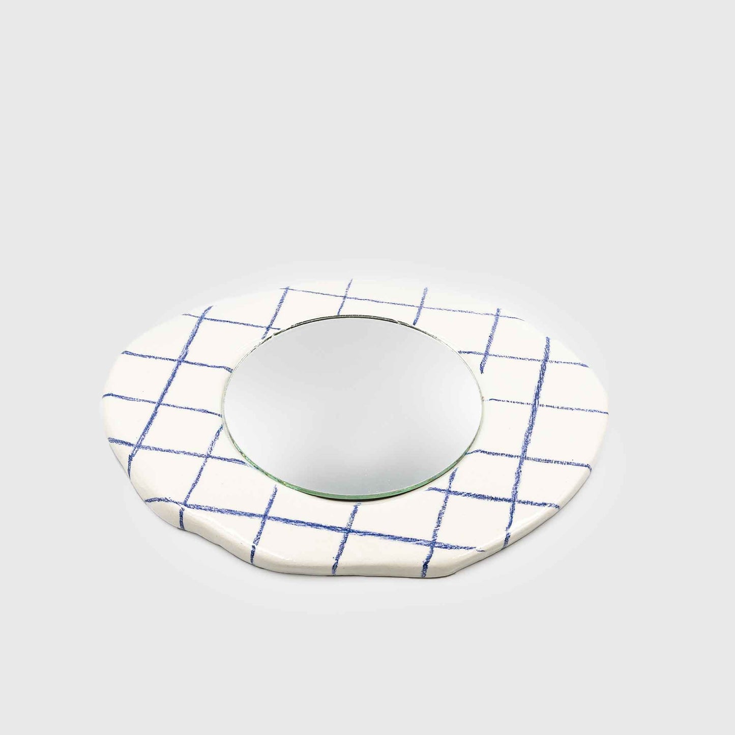 GRID PATTERN mirror