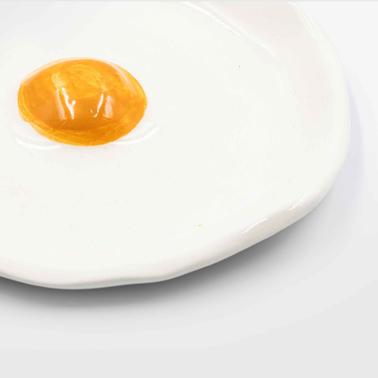 EGGS WHITE plate