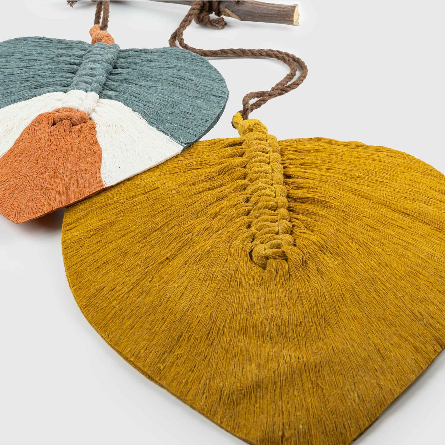 TRIPLE LEAVES macrame