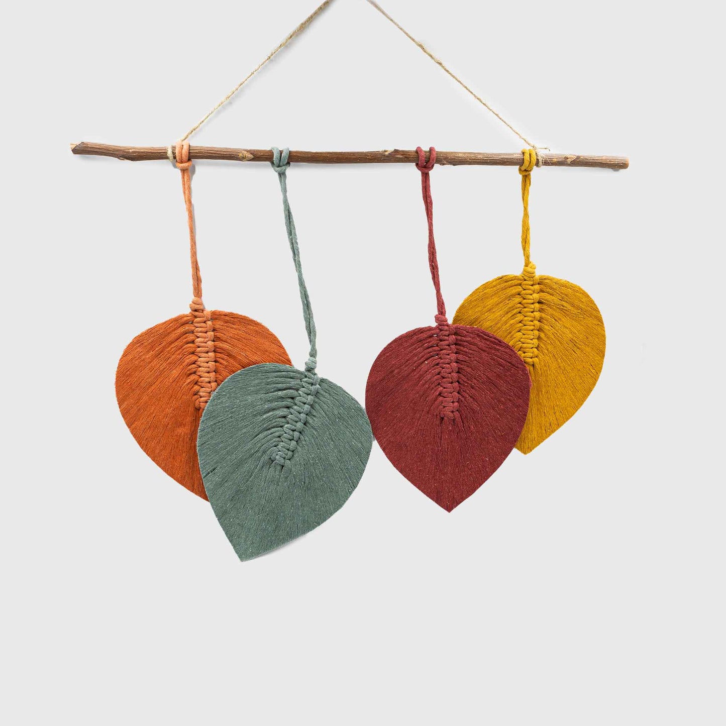 QUADRUPLE LEAVES macrame