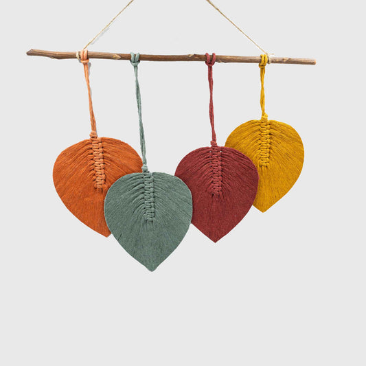 QUADRUPLE LEAVES macrame