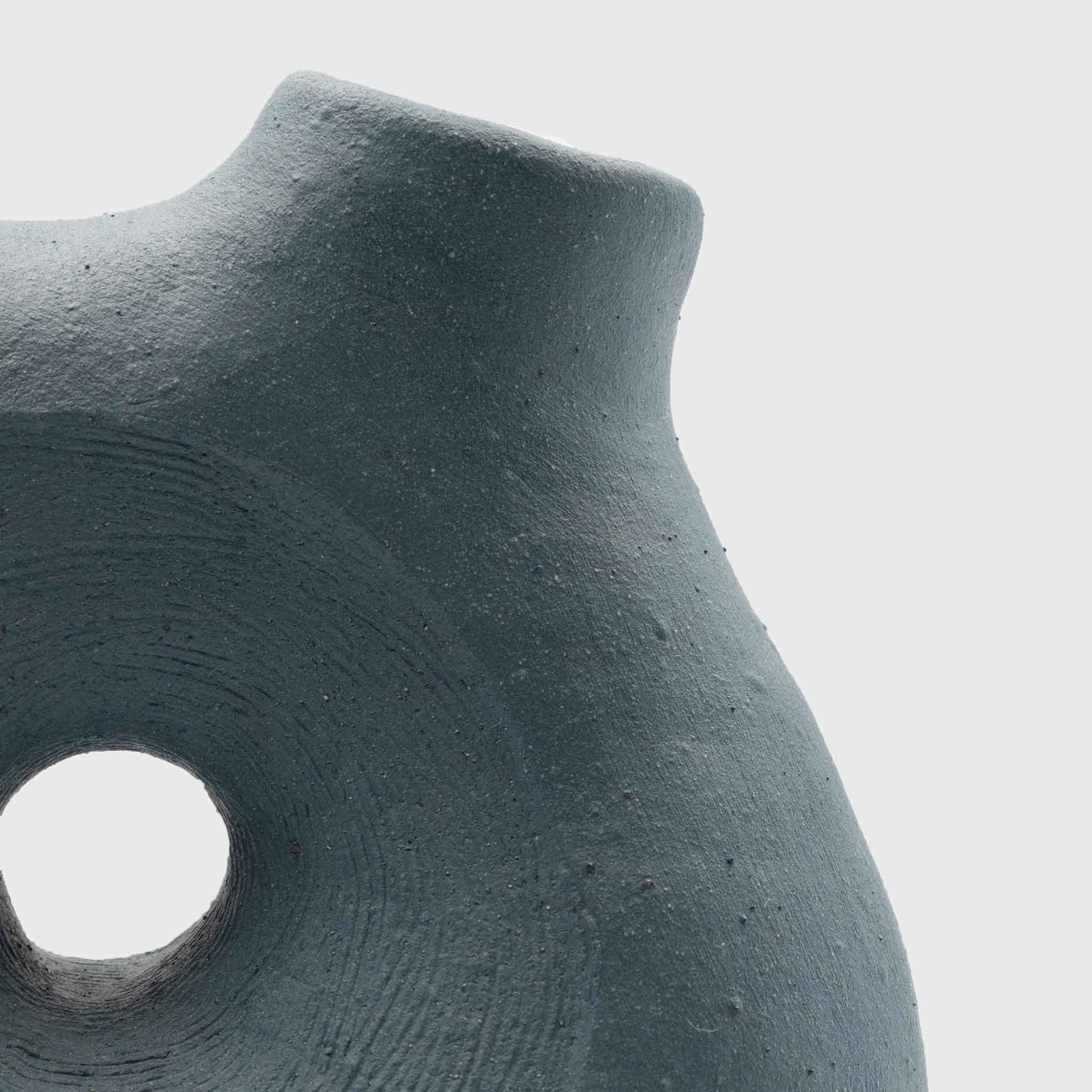 HOLLOW MINI vase